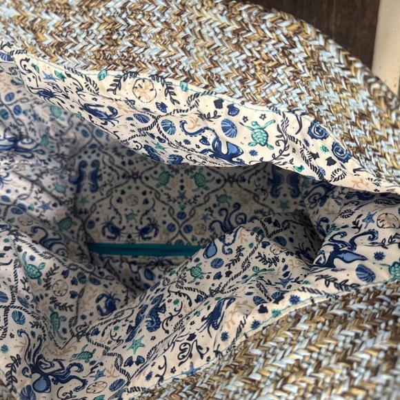 Vera Bradley Tan and Brown Shoulder Turtle Tote Bag with Minimalist Style - Picture 3 of 5